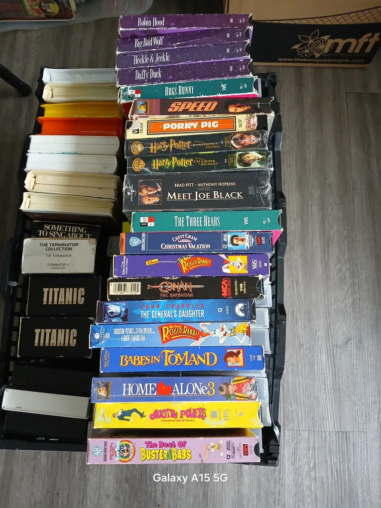 100+ Vintage VHS Tapes - Disney, Warner Bros & More! thumbnail