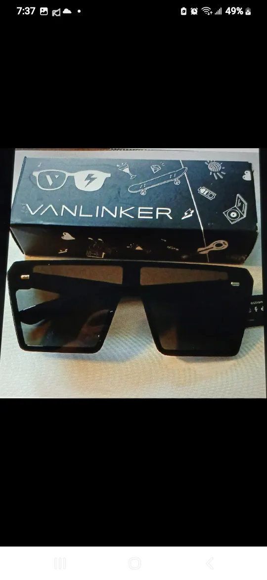 VANLINKER BLACK SUNNIES - NEW IN BOX thumbnail
