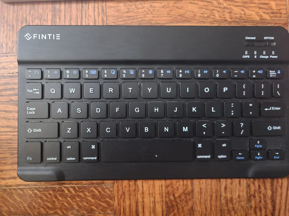 🇨🇦Fintie Black Bluetooth Keyboard thumbnail