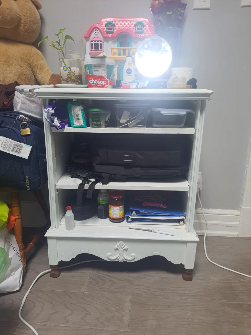 White Wooden Shelf Unit thumbnail