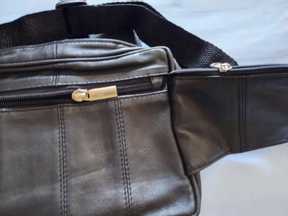 Black Leather Belt Bag image indicator(4)
