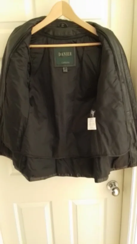 Danier Canada Black Leather Jacket Size 4-6 image indicator(5)