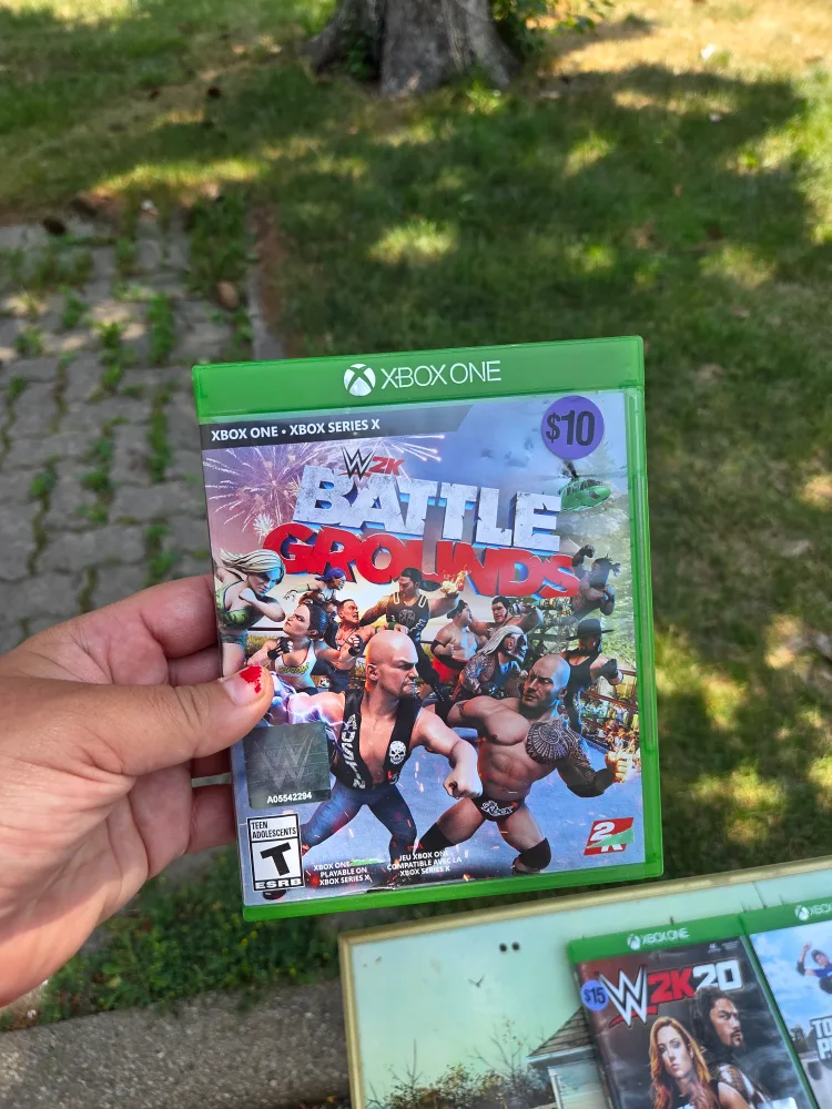 WWE 2K Battlegrounds - Xbox One/Series X thumbnail
