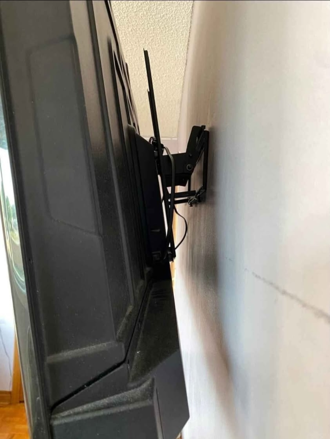 4K 50 Inch TV - photo 4