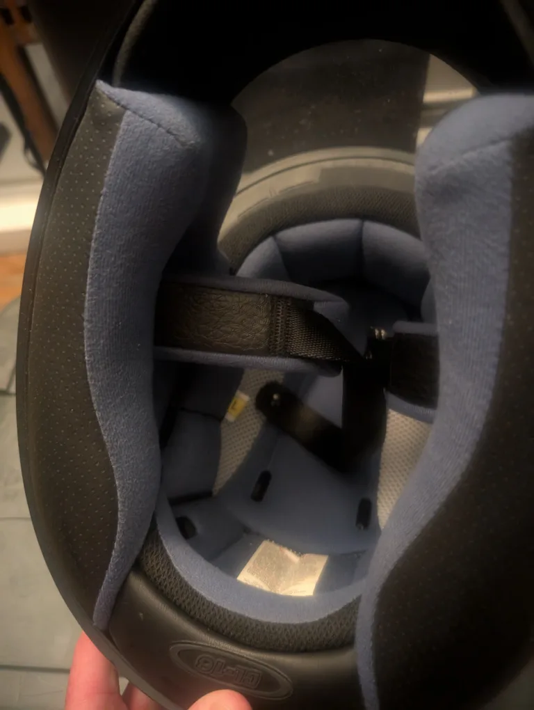 HJC Helmet - Black and White image indicator(3)