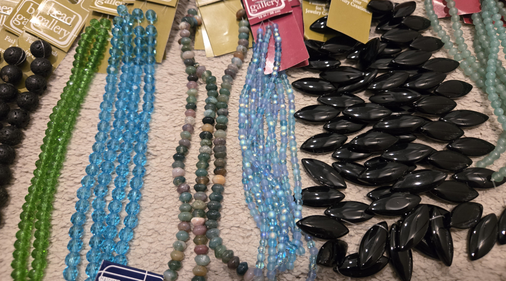 Lot of Assorted Bead Strands 2 - photo 3