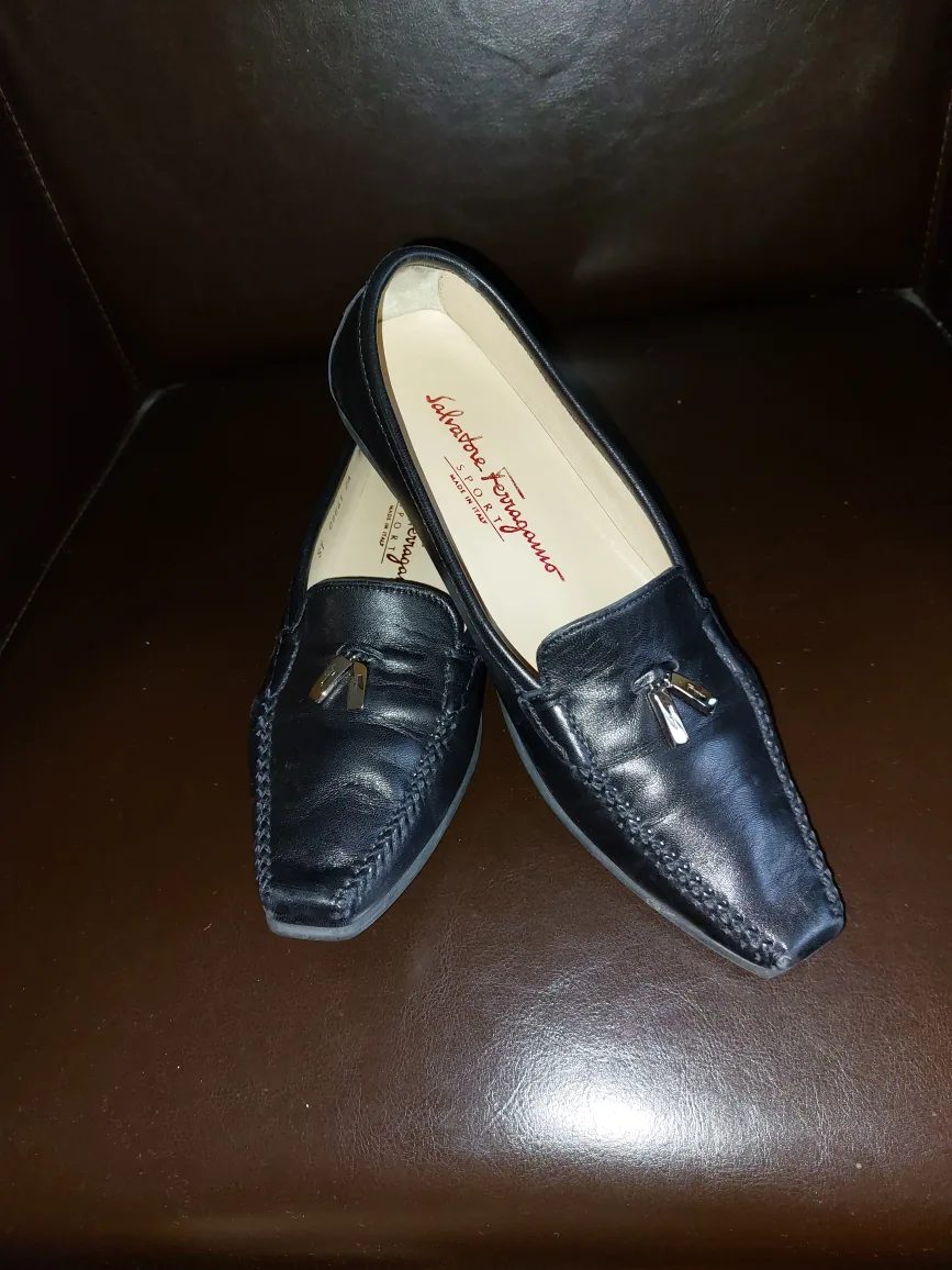 Salvatore Ferragamo Black Leather Loafers - Size 7.5 runs small thumbnail