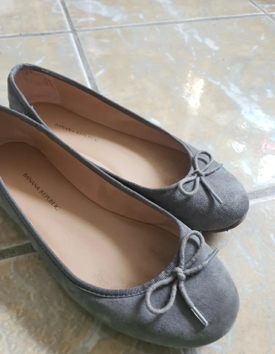 Banana Republic Grey Ballet Flats Size 7 🇨🇦 thumbnail