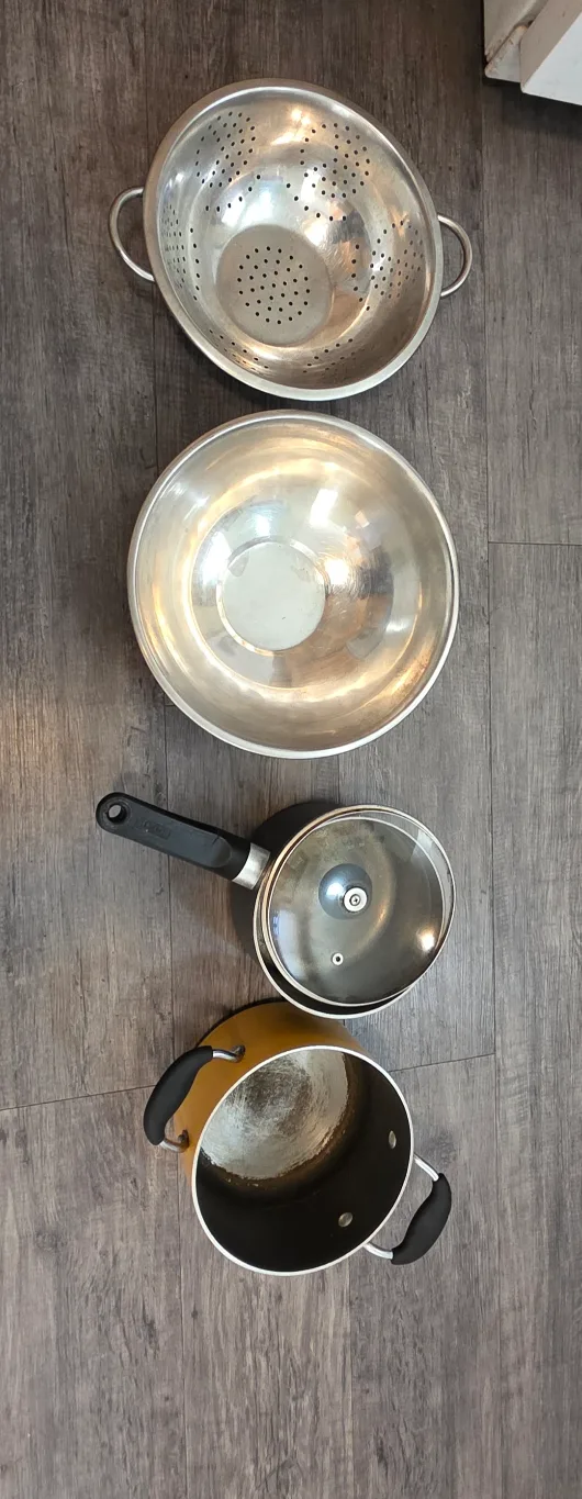 Kitchenware: Colander, Bowl, Saucepan, Pot thumbnail