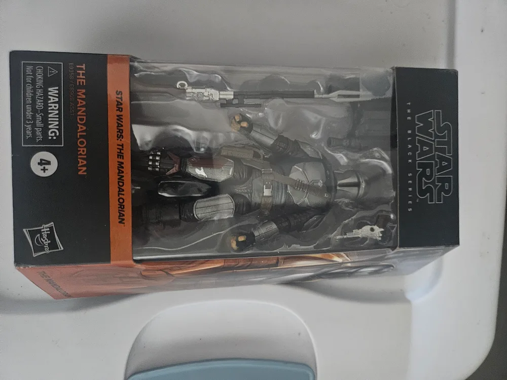 Star Wars The Black Series: The Mandalorian thumbnail