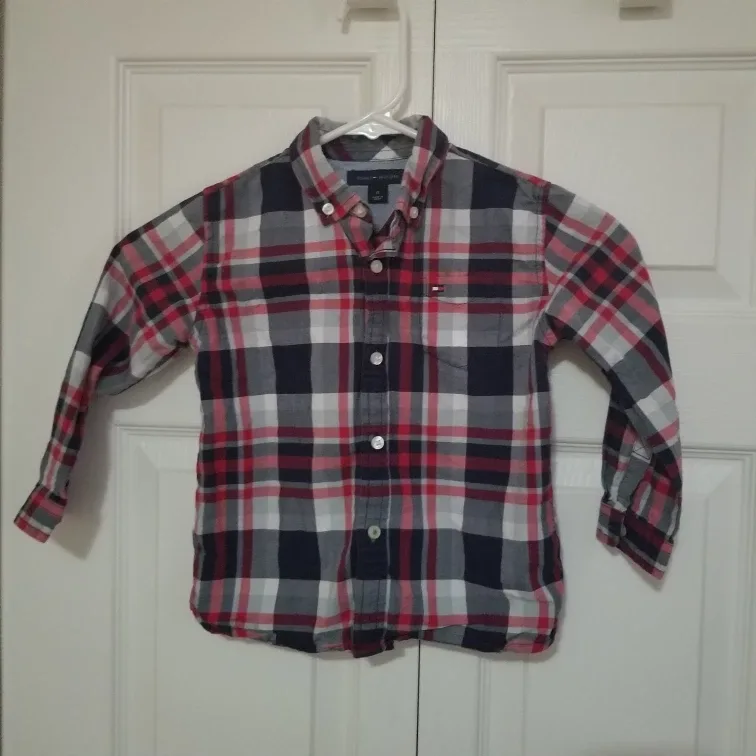 Tommy Hilfiger Plaid Button-Down Shirt ��🇨🇦 thumbnail