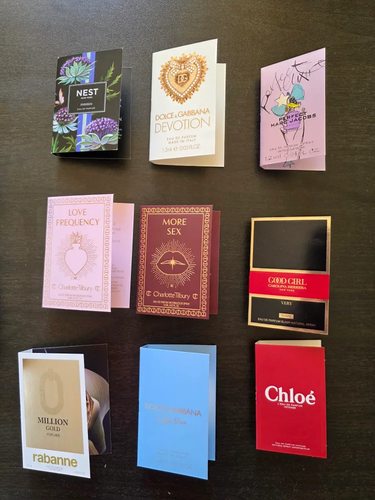 Women's Perfume Samples Bundle thumbnail