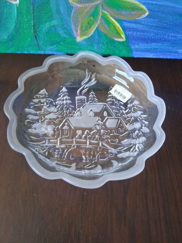 Celebrations Embossed Glass Bowl thumbnail