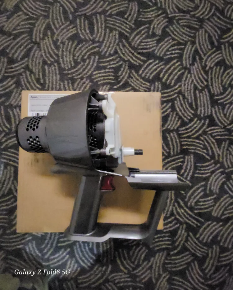 Dyson V11 OUTSIZE  main body replacement  BRAND NEW !! thumbnail