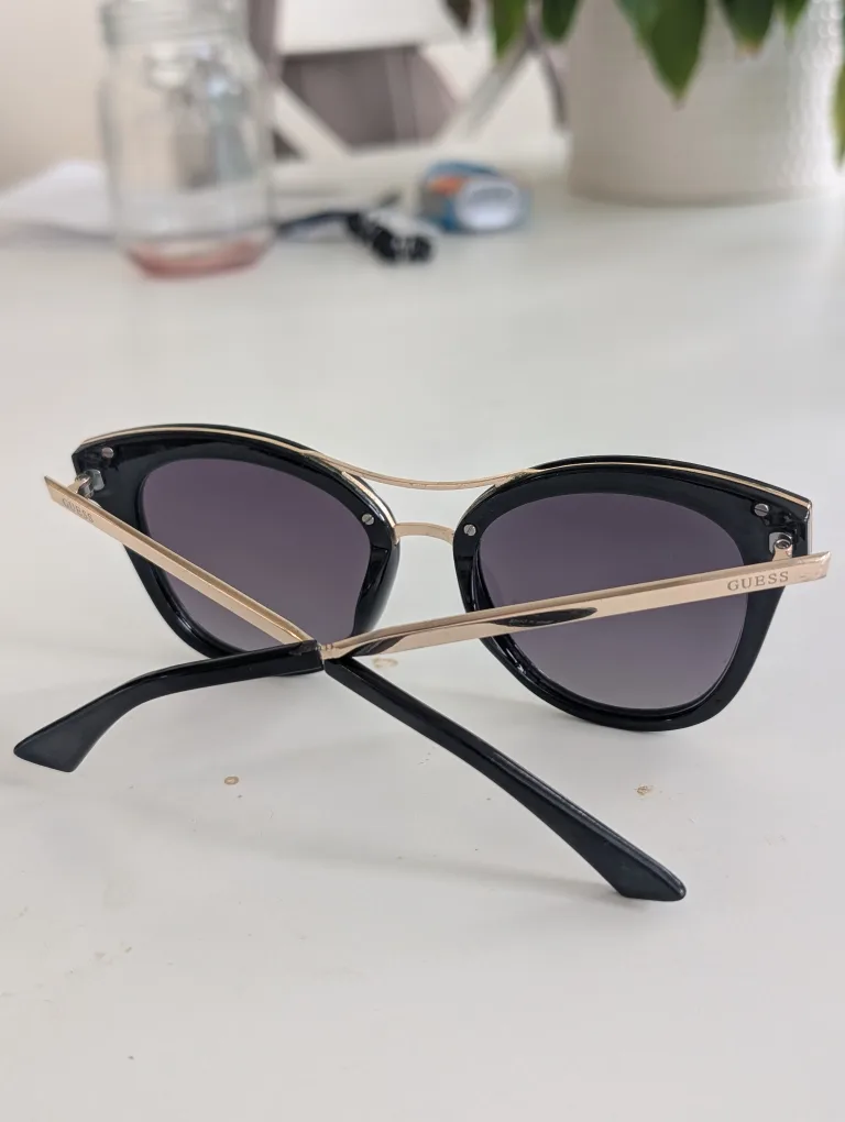 Guess Black Sunglasses image indicator(4)