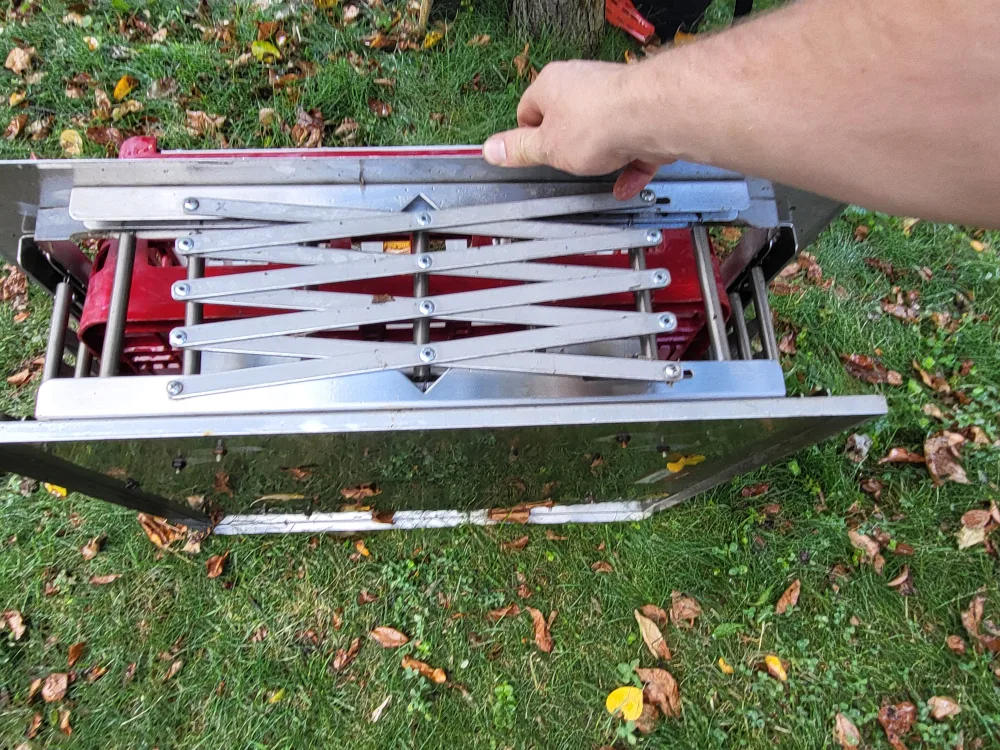 Hatch Industries Floor Sink with Basket for Dishwasher image indicator(5)