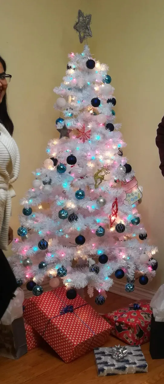 Décorus Colorado White 6.5ft Christmas Tree with lights inbuilt thumbnail