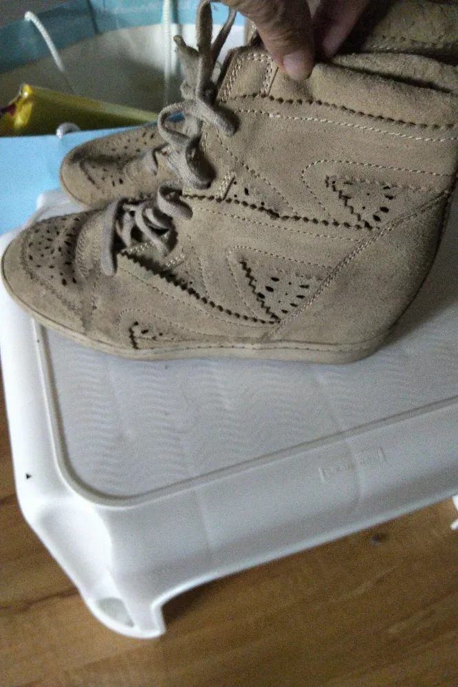 Skechers Wedge Heel Sneakers/size 7 image indicator(7)