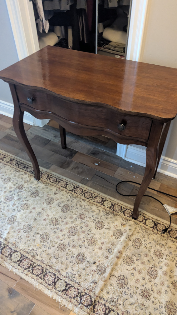 Antique Wood Side Table🇨🇦
