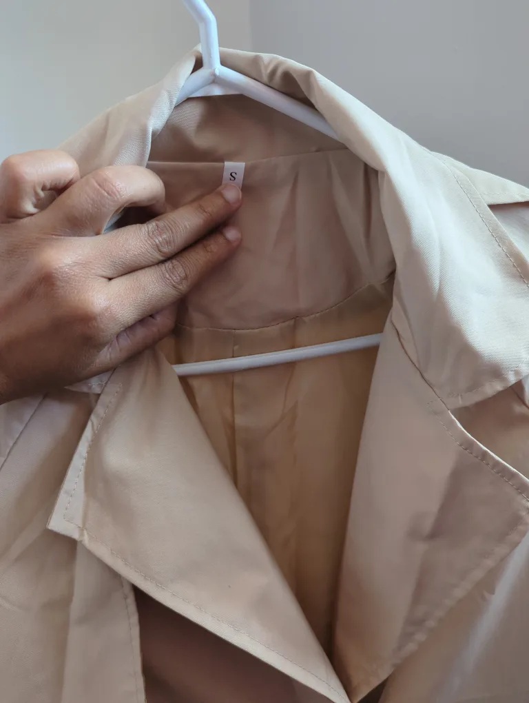 Brand new Beige Trench Coat - Size S image indicator(2)