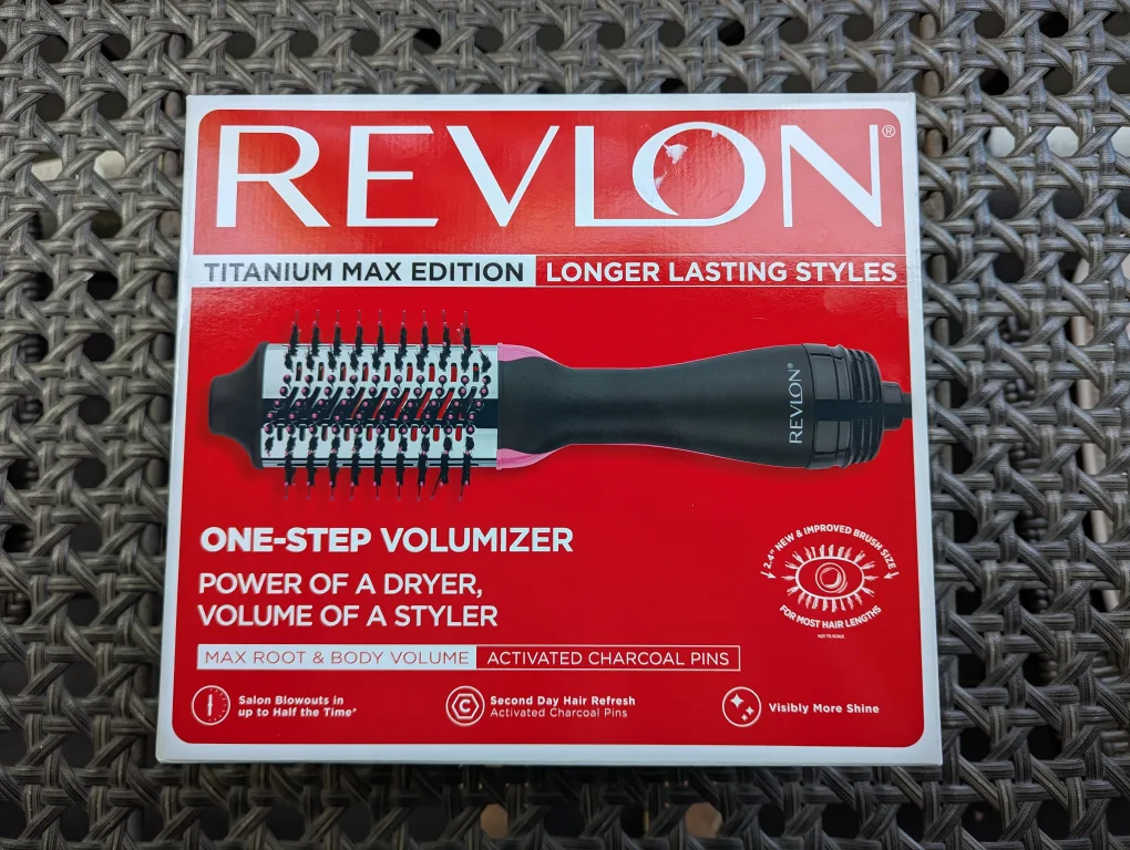 Revlon One-Step Volumizer Titanium Max Edition thumbnail