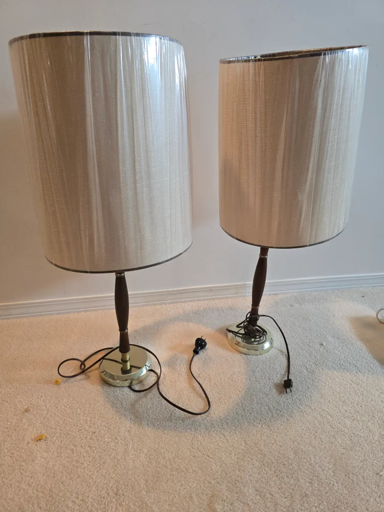 Pair of Vintage Standing Lamps thumbnail