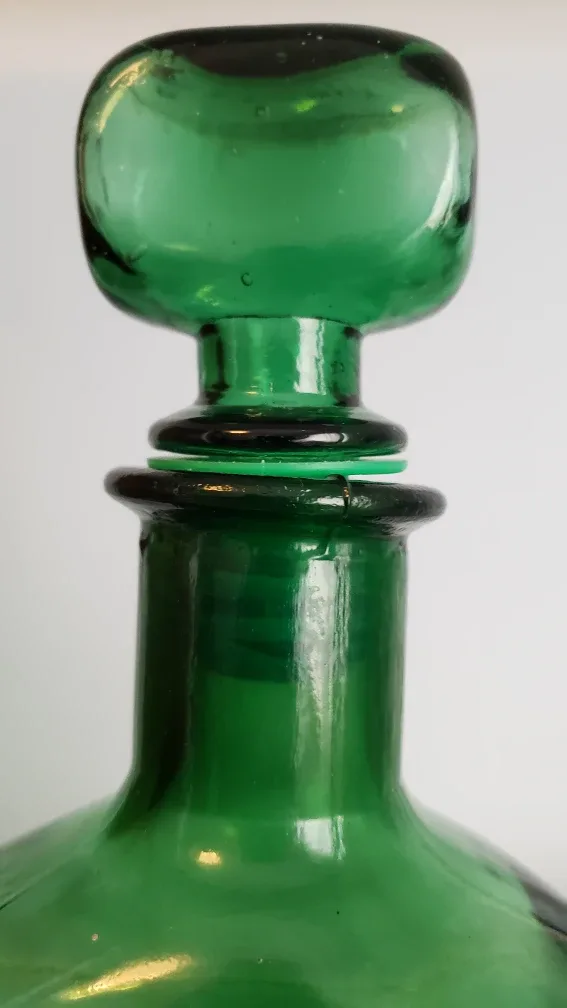 Vintage Green Glass Decanter image indicator(2)