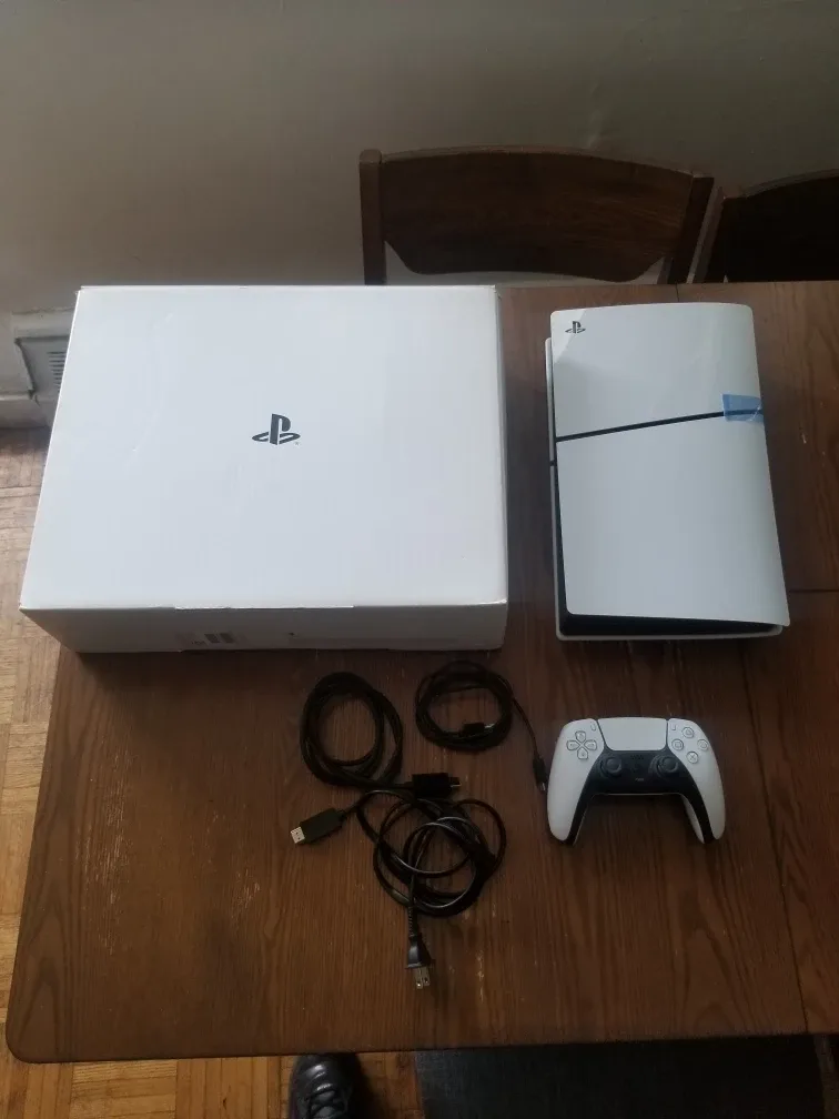 PS5 Slim Digital Edition Console image indicator(2)