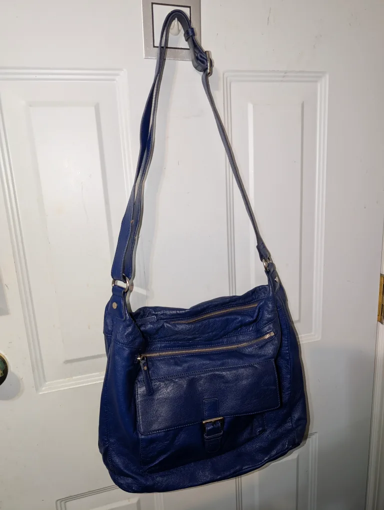 Danier Blue Genuine Leather Shoulder Bag (15"x12") image indicator(2)