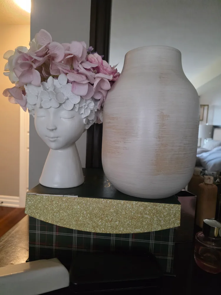 White Face Flower Vase & Beige Vase thumbnail