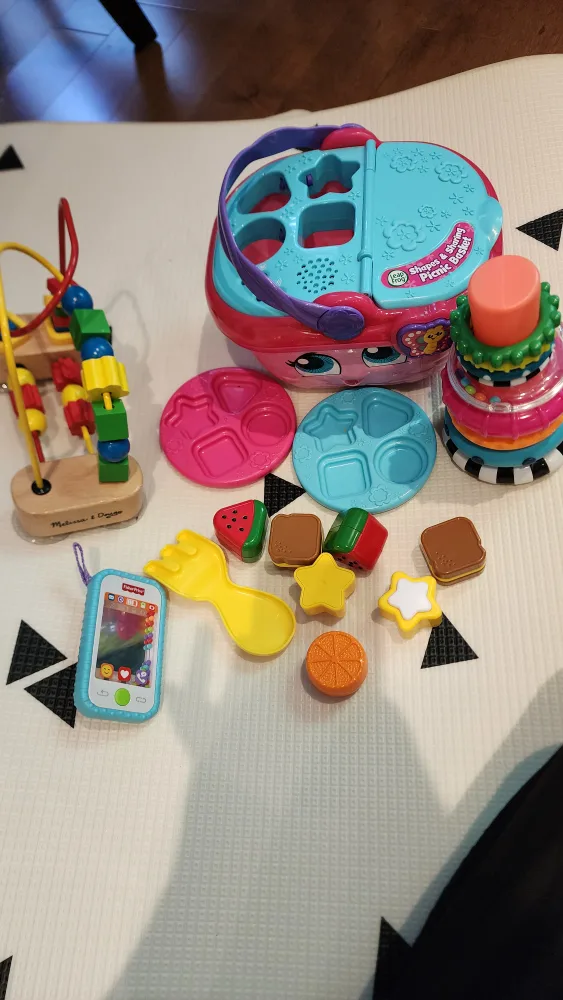 LeapFrog Shapes & Sharing Picnic Basket + Toys thumbnail
