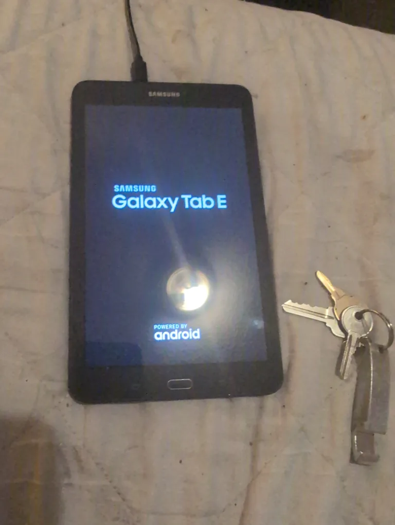 Samsung Galaxy Tab E - Black thumbnail