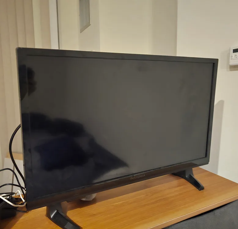 Insignia 24" LED TV thumbnail