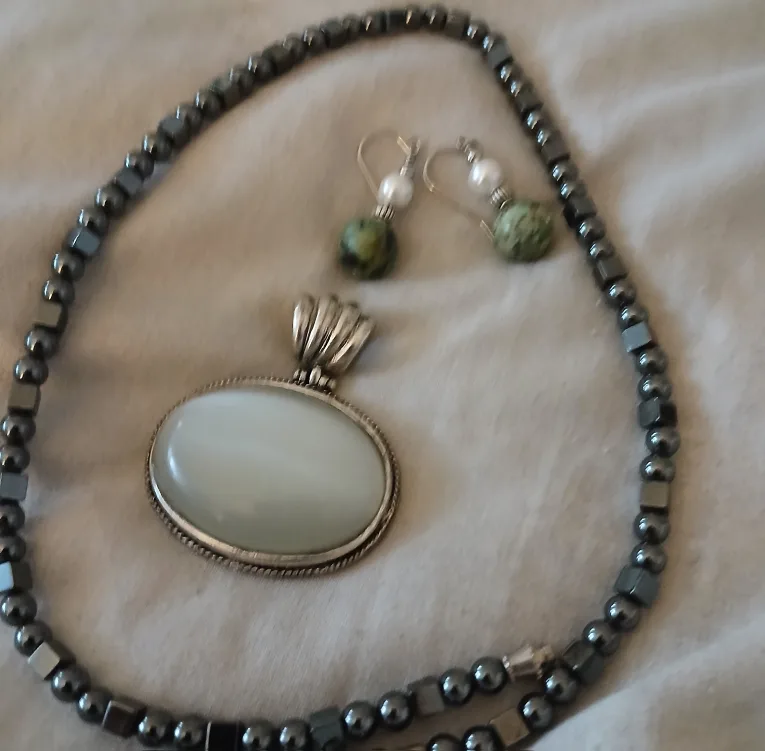 Moonstone necklace and earrings thumbnail
