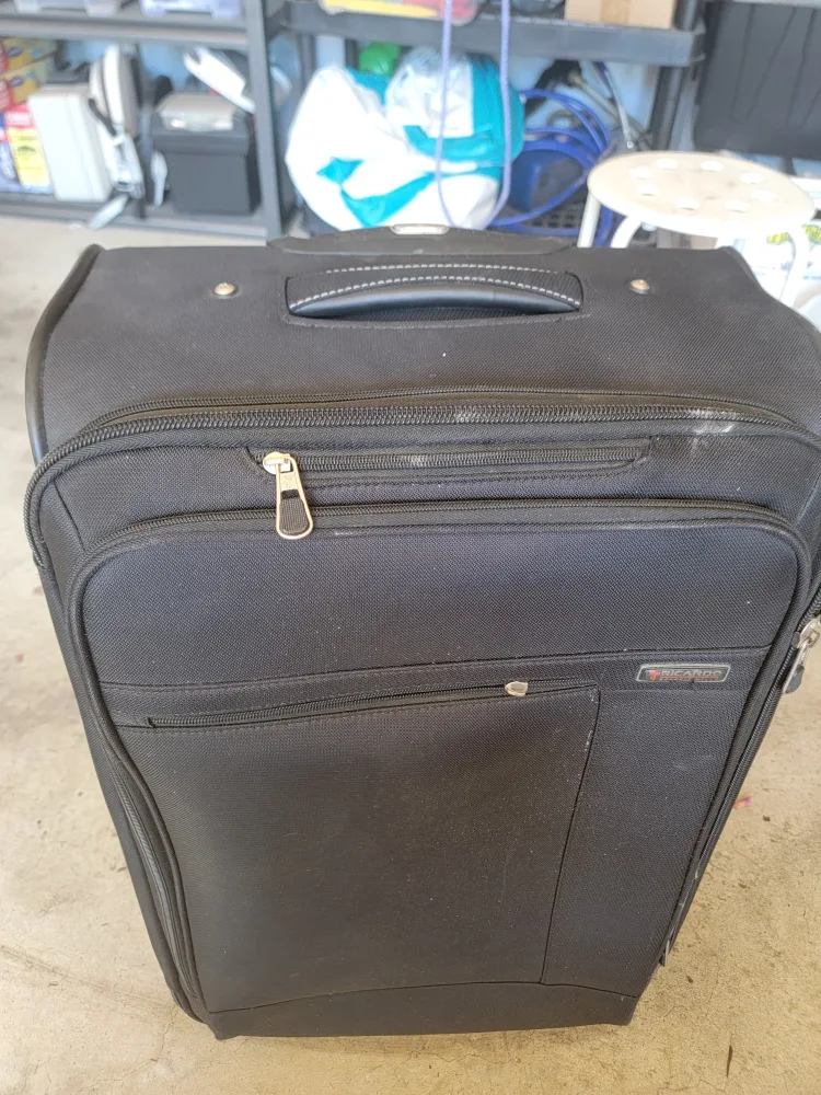 Ricardo Beverly Hills Black Carry-On Luggage thumbnail