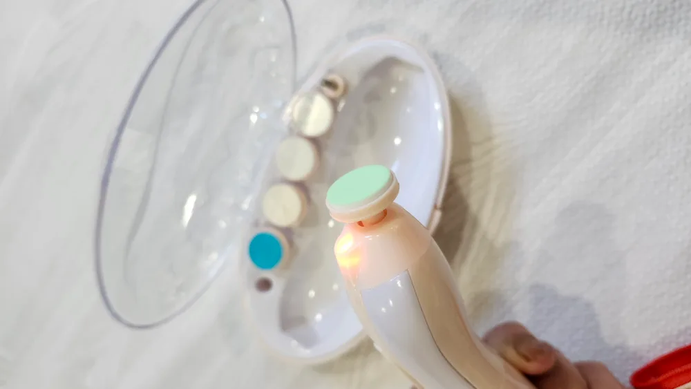 Electric Baby Nail Trimmer Kit & Baby scissors image indicator(3)