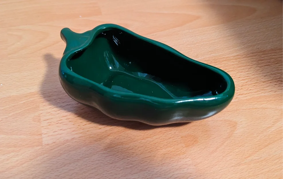 Green Pepper-Shaped Dish thumbnail