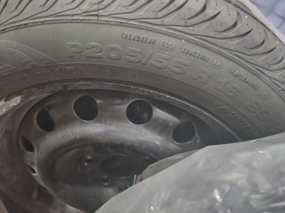 Continental ProContact P205/55R16 Tire - photo 4