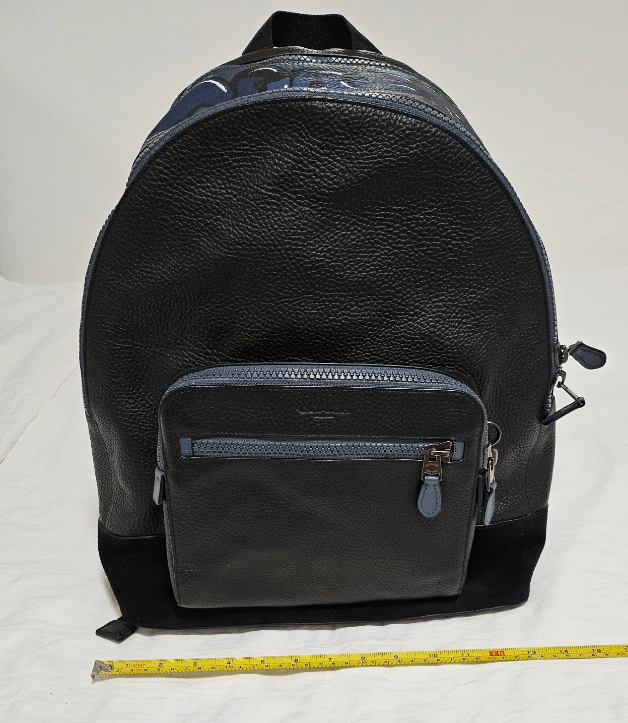 Coach Black Leather Backpack image indicator(9)