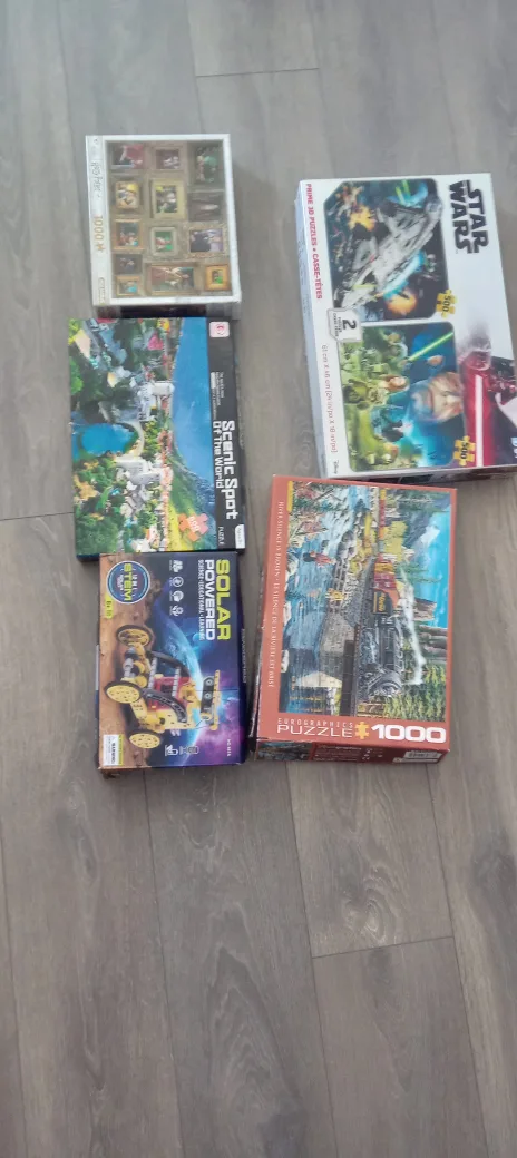 Assorted 1000 Piece Puzzles and other Puzzles