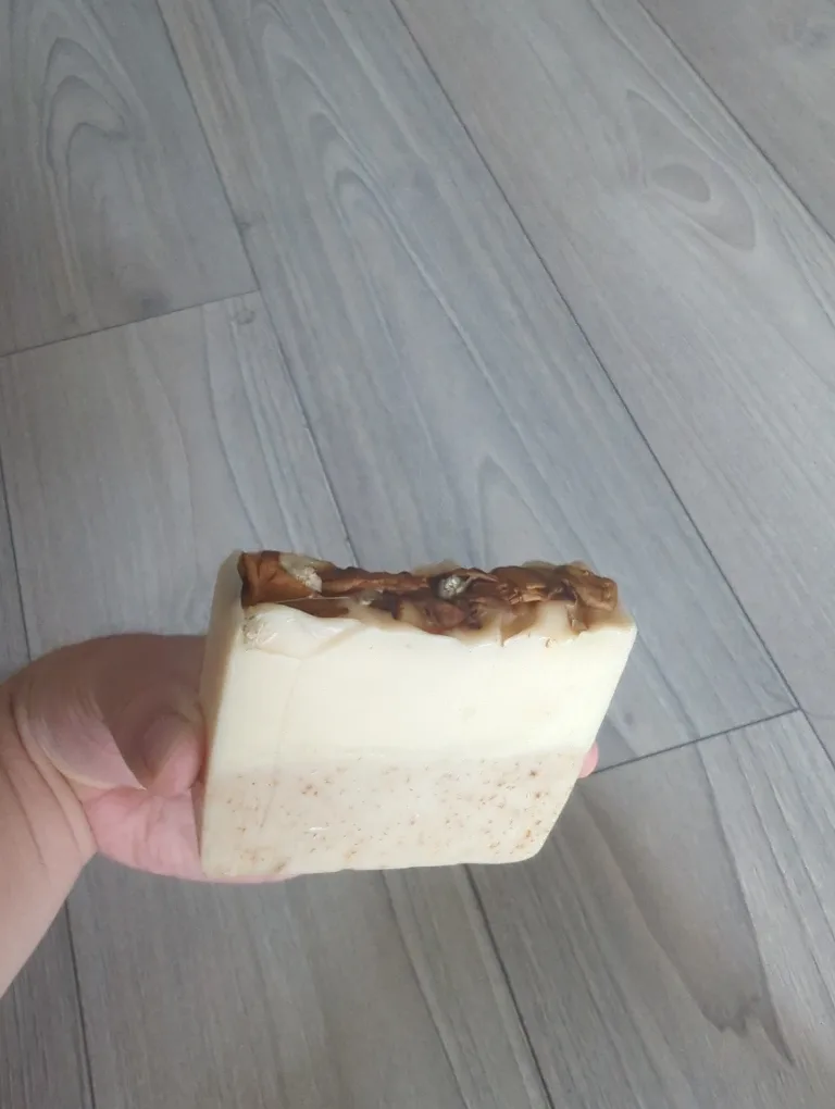 Handmade Rose Soap (145 g) 🇨🇦 image indicator(2)