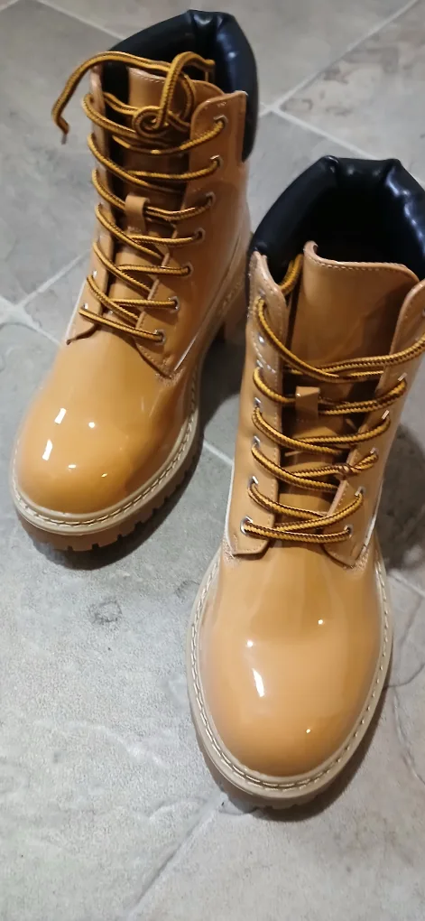 Tan Ankle Boots  (Size 6.5) thumbnail