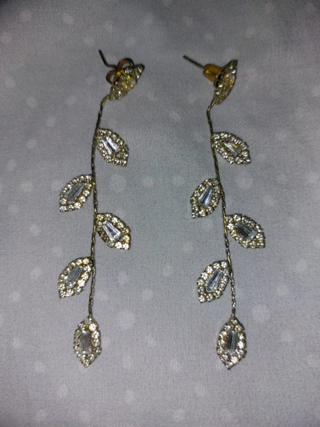 Leaf Dangle Earrings thumbnail