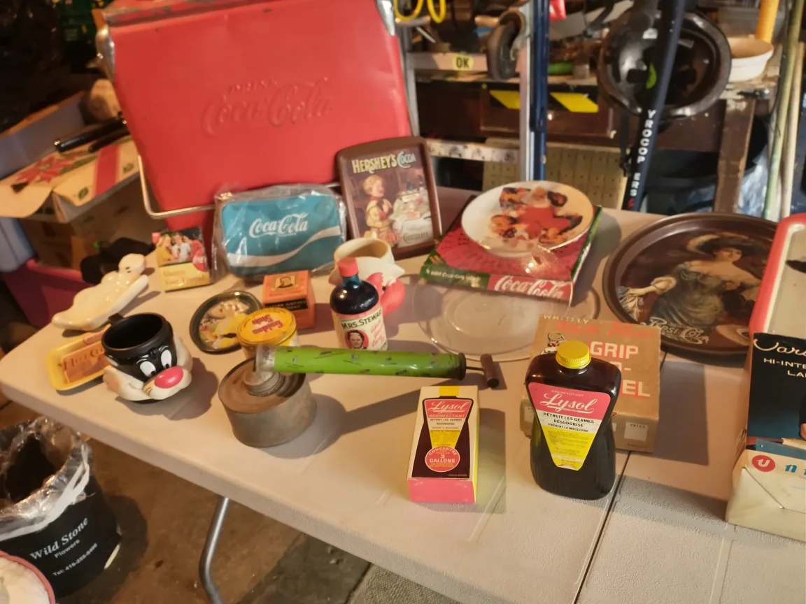 Vintage Coca-Cola Cooler & Collectibles image indicator(6)