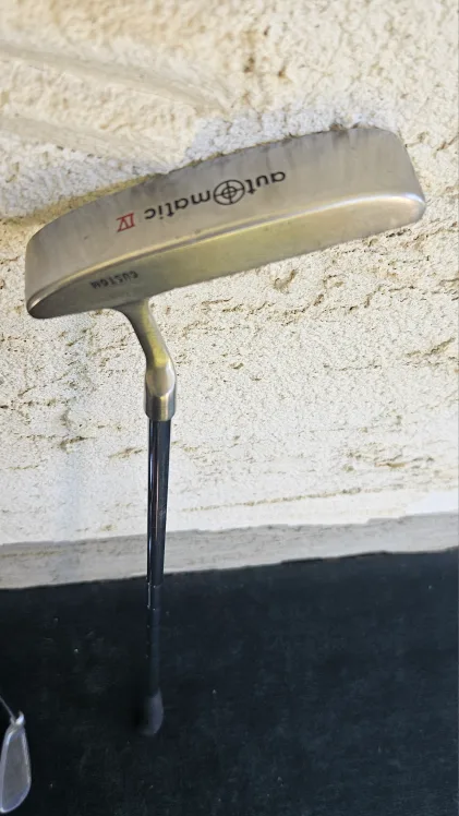 Automatic IV Custom Golf Putter thumbnail