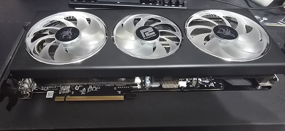 AMD Radeon 7700XT 12GB GDDR6 - photo 3