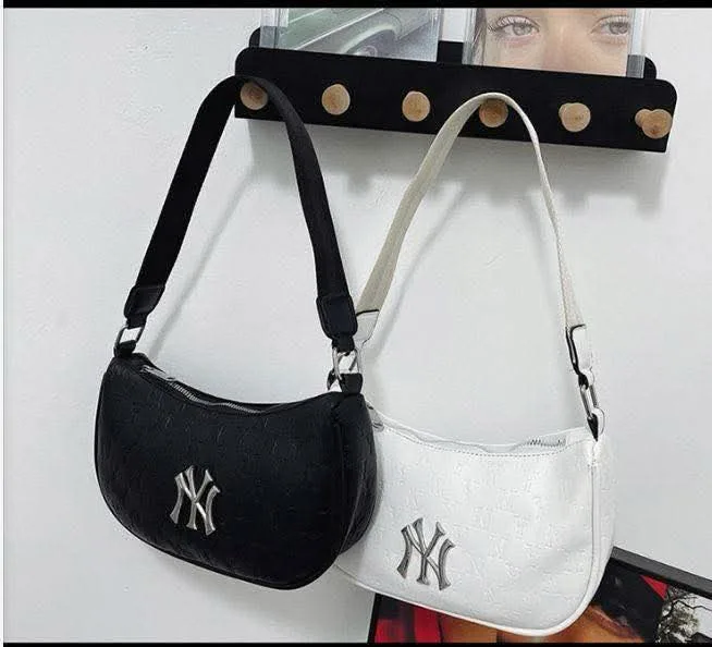 MLB New York Yankees Shoulder Bag image indicator(2)