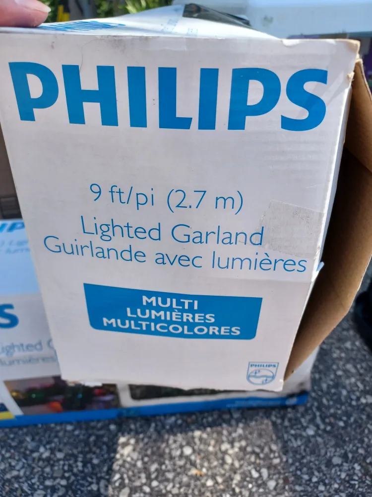 Philips 9 ft Lighted Garland - Gently used in Box image indicator(2)
