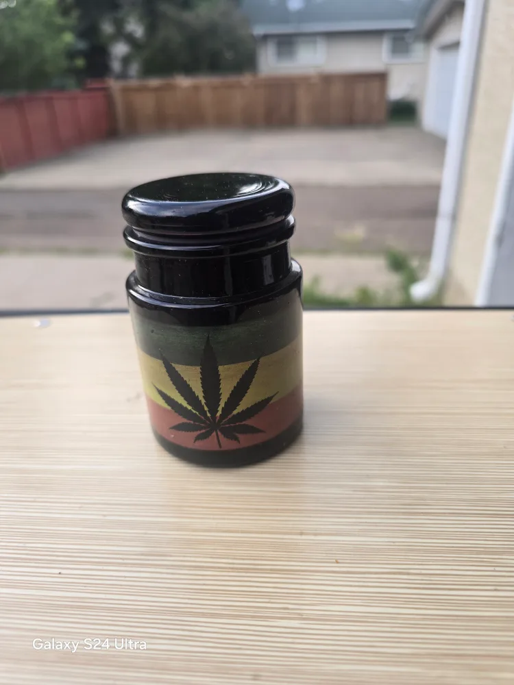 Glass Jar with Leaf Design image indicator(2)