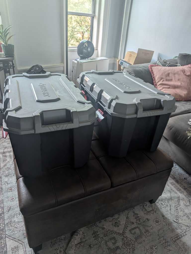 2 Husky 20 Gallon Hinged Latching Tote - photo 3